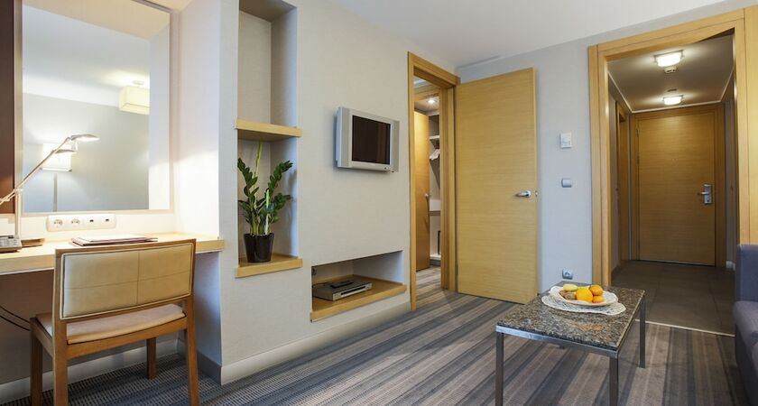Housez Suites and Apartments - Special Class