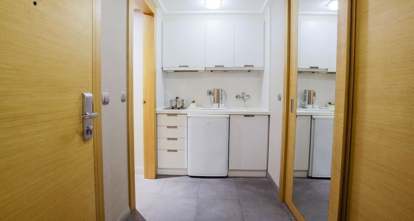 Housez Suites and Apartments - Special Class