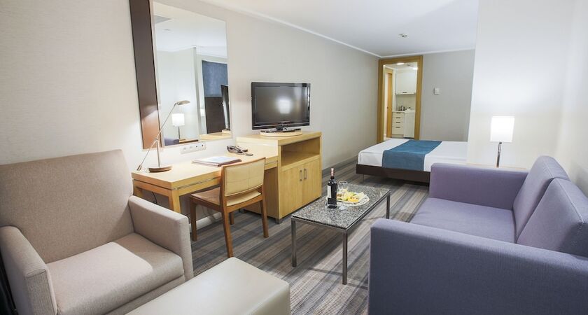 Housez Suites and Apartments - Special Class